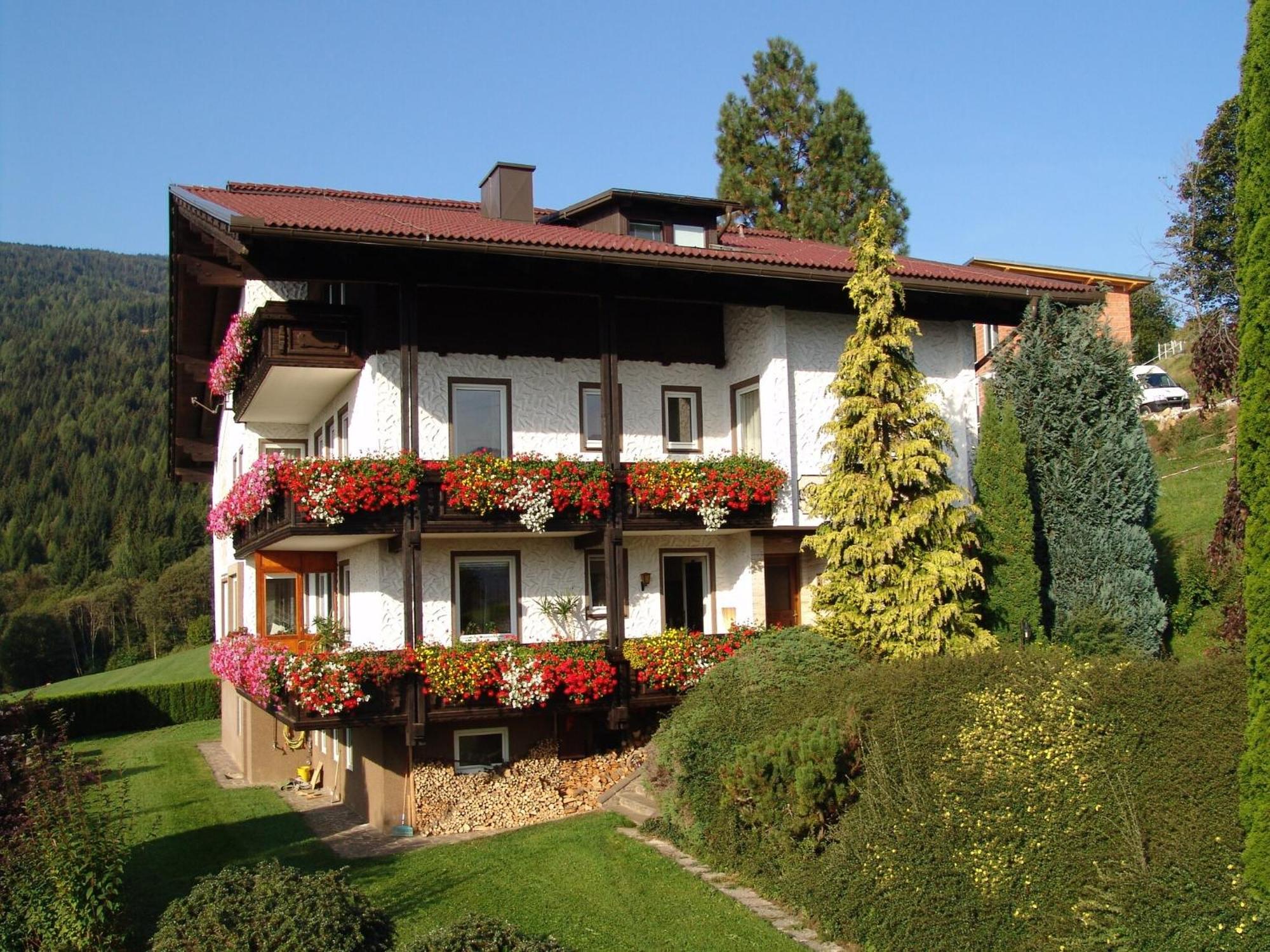 Cozy Apartment In Afritz Am See Near Gerlitzen Ski Area Exterior photo